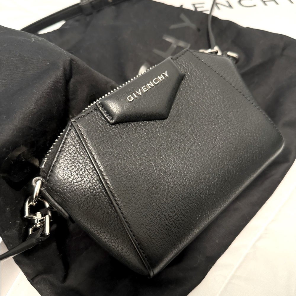 Givenchy Nano Antigona
